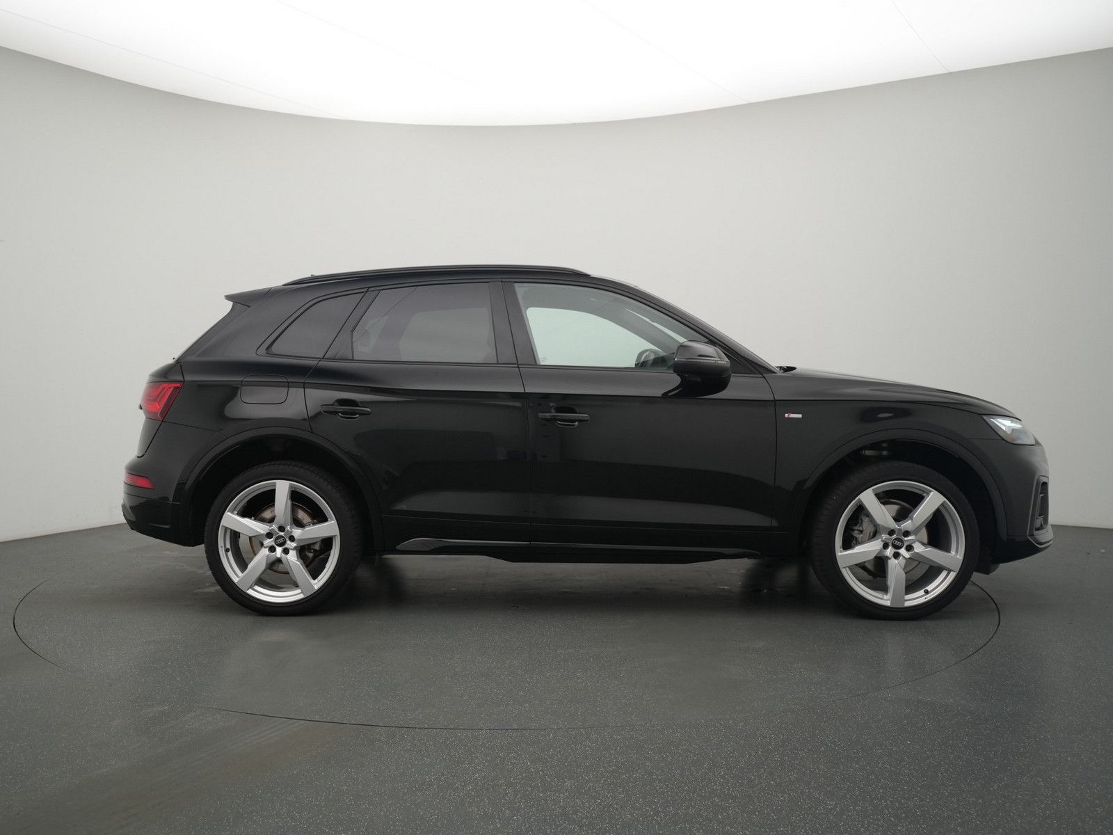 Audi Q5 40 quattro S line AHK ACC PANO NAVI LED SHZ