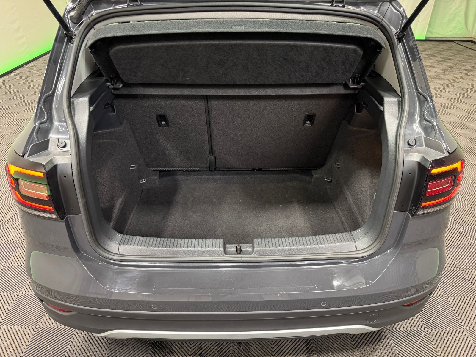 Volkswagen T-Cross 1.0 TSI - Samsaru's Car Outlet