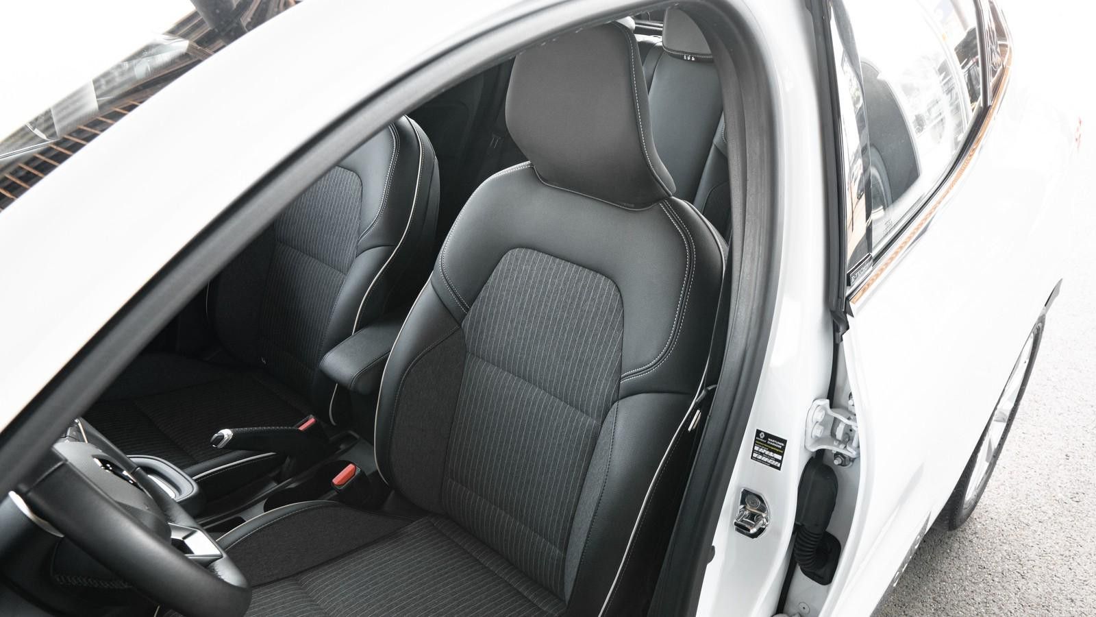 Renault Clio V - Samsaru's Car Outlet