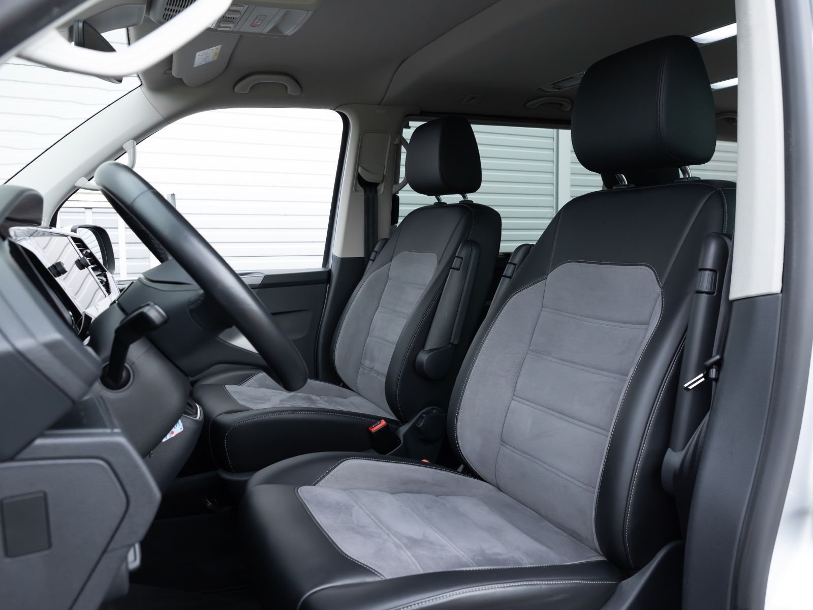 Volkswagen T6 Multivan - Samsaru's Car Outlet