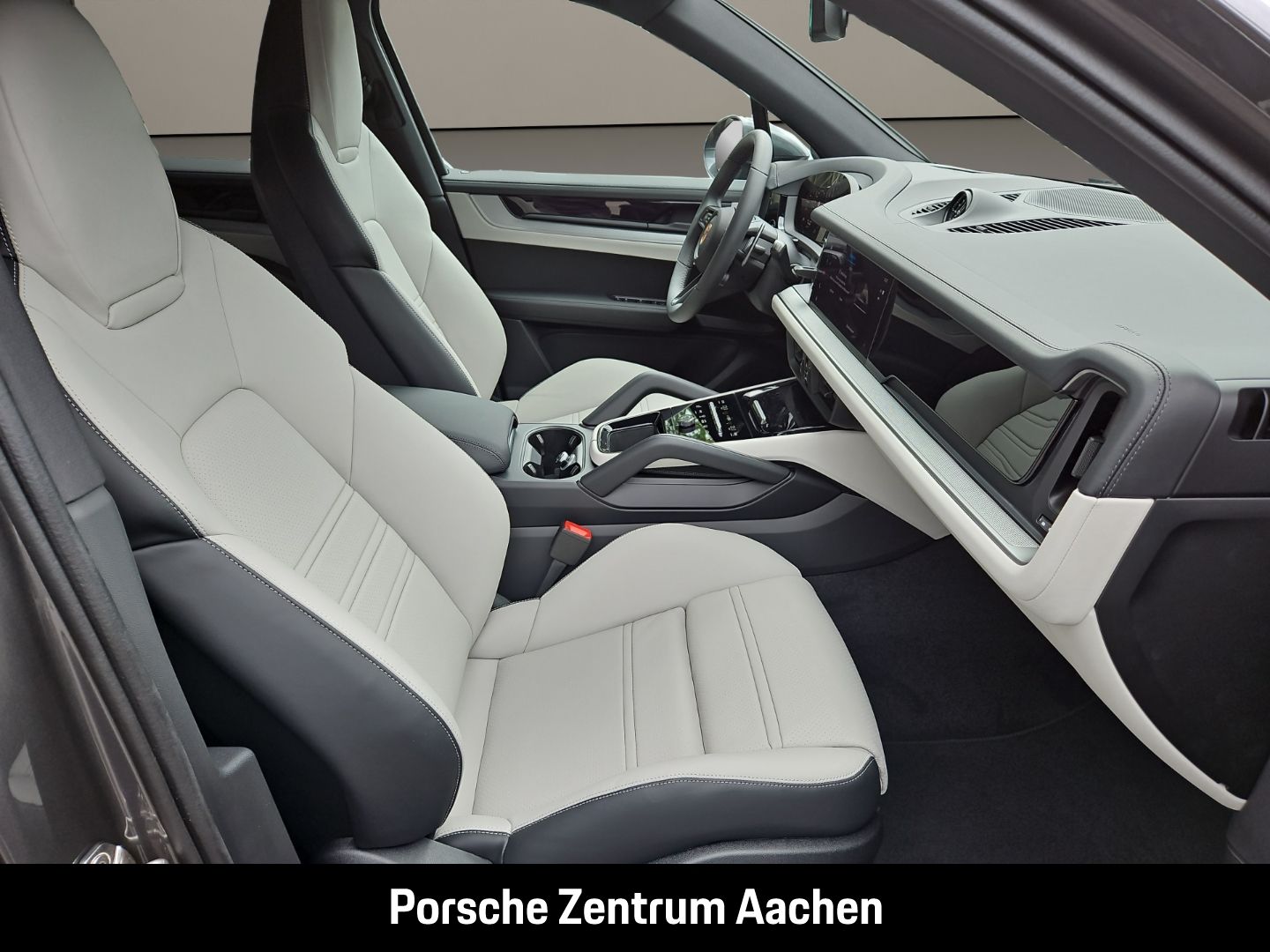 Porsche Cayenne E-Hybrid BOSE Panoramadach Luftfederung