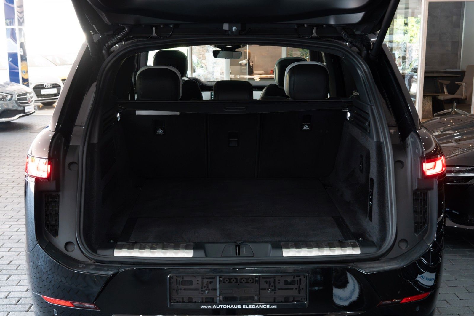 Range Rover Sport First Edition - Samsaru's Car Outlet