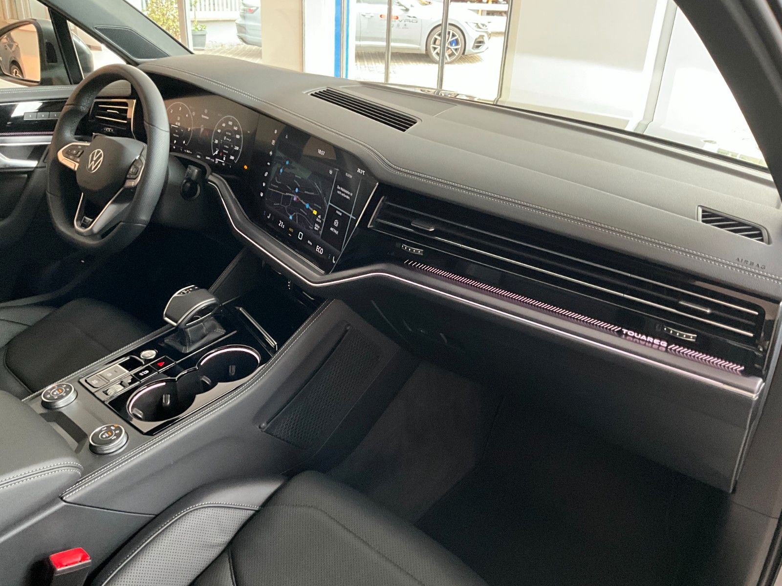 Volkswagen Touareg R-Line , AHZV, Luftfahr, UVP 97.615€br.
