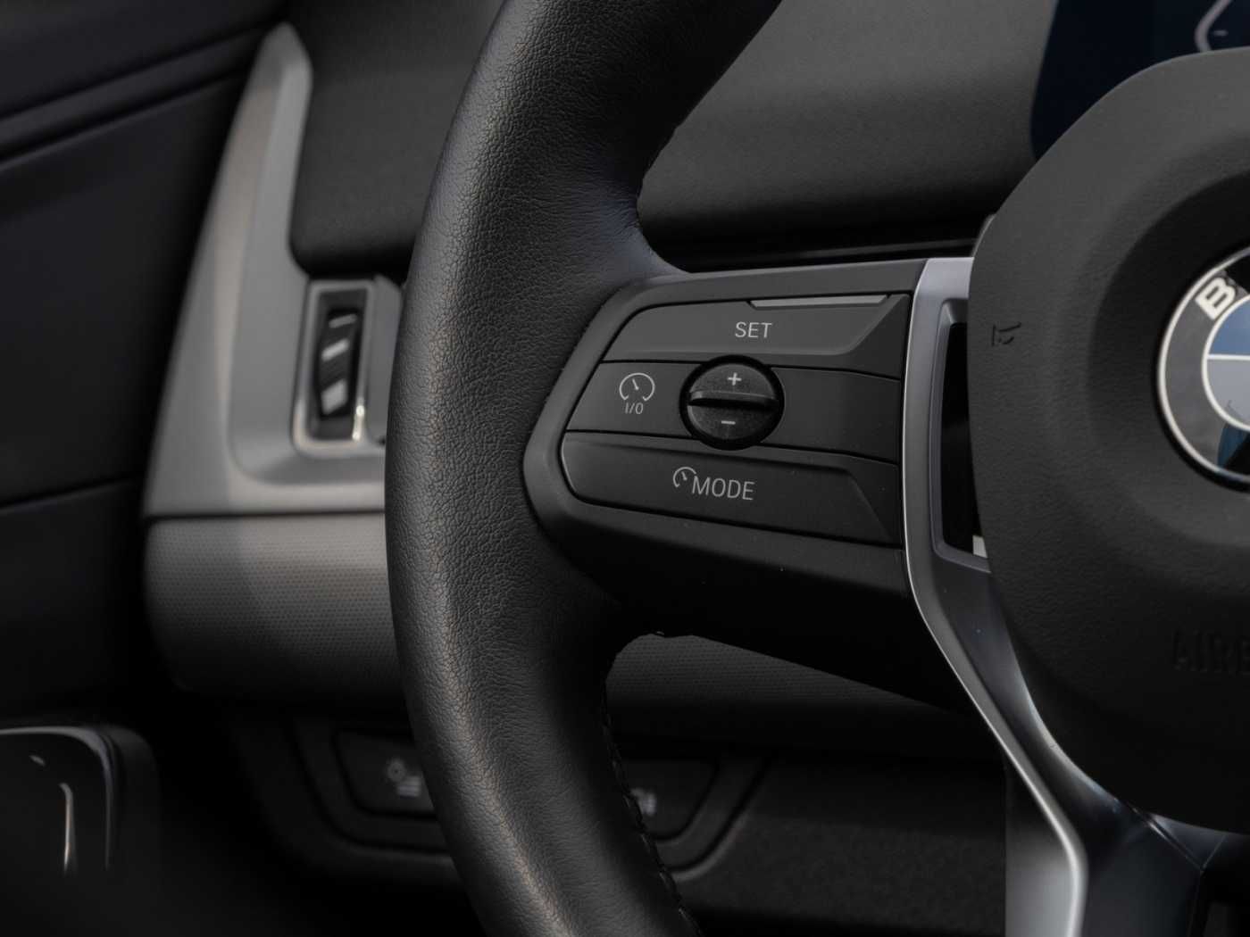 BMW X1 xDrive23i InnovationsPaket - Samsaru's Car Outlet