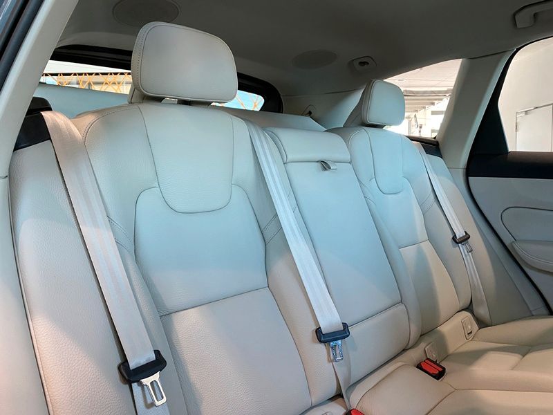 Volvo XC 60 AWD Inscription Sthz Memory H&K AHK 360°