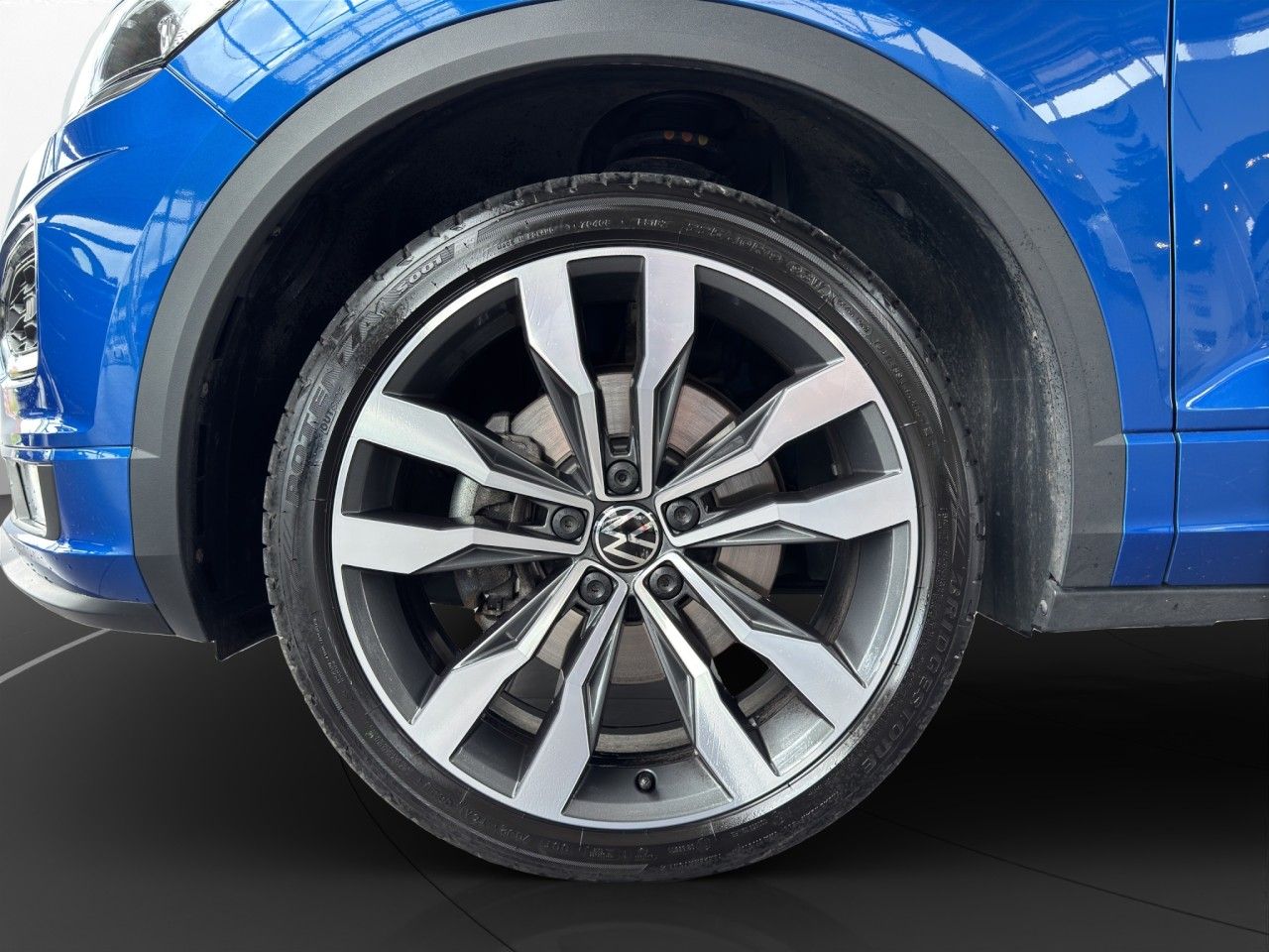 Volkswagen T-Roc 2.0 TSI DSG 4Motion R-Line - Samsaru's Car Outlet