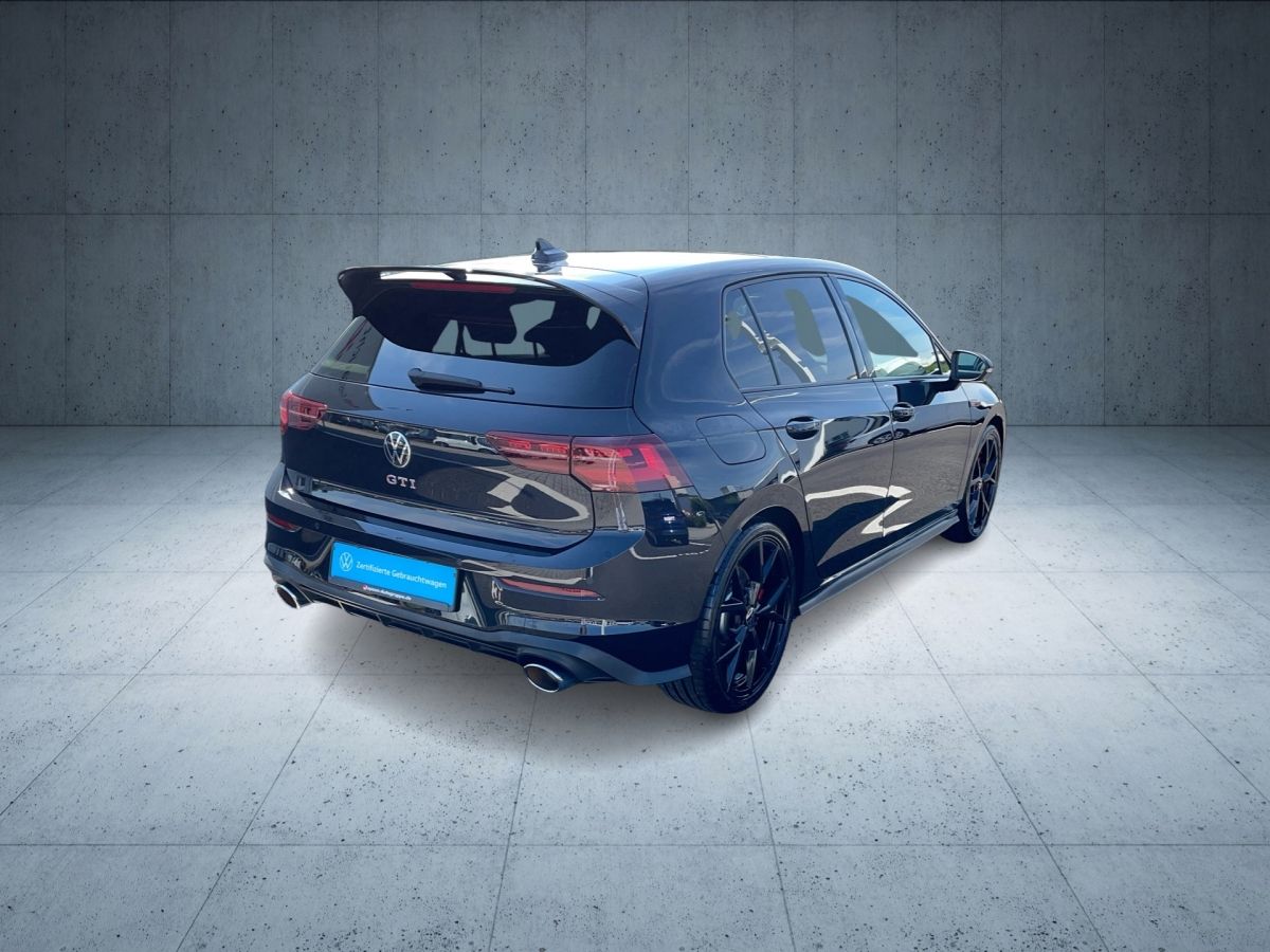 Volkswagen Golf GTI Clubsport 2.0 TSI DSG - Samsaru's Car Outlet