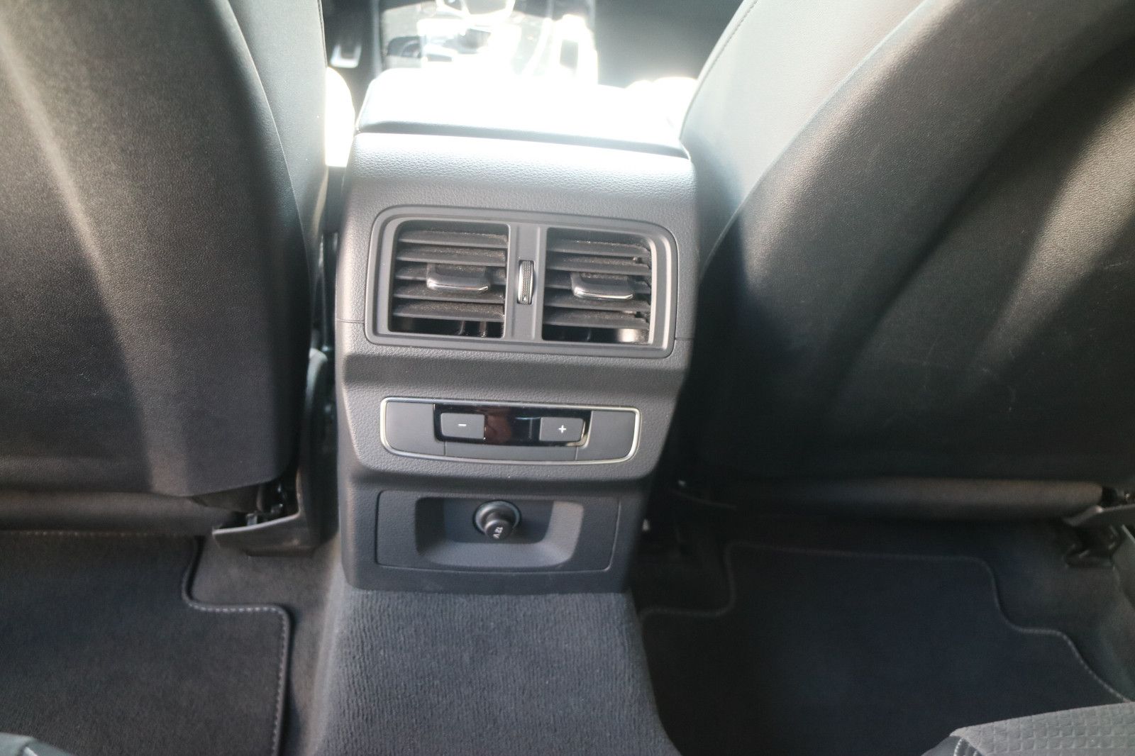 Audi Q5 Sportback 40 TDI quattro S line - Samsaru's Car Outlet