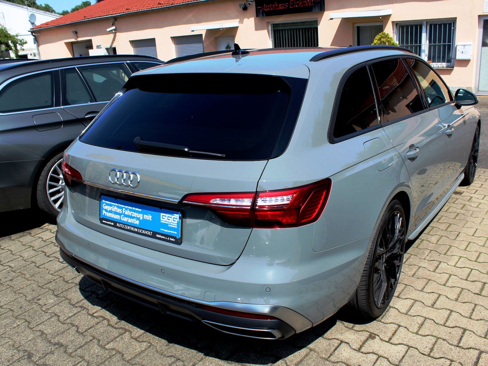 Audi A4 35 TFSI S line - Samsaru's Car Outlet