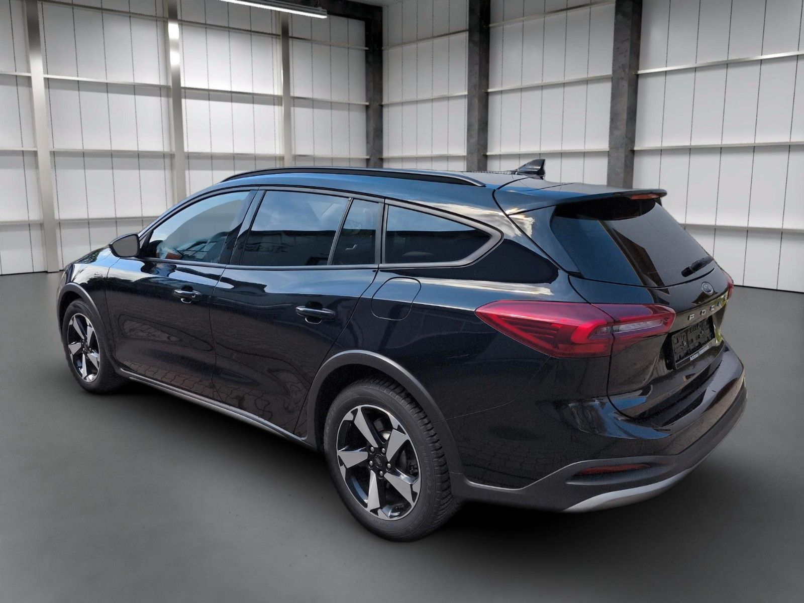 Ford Focus Turnier Active X NAVI LED ACC RFK
