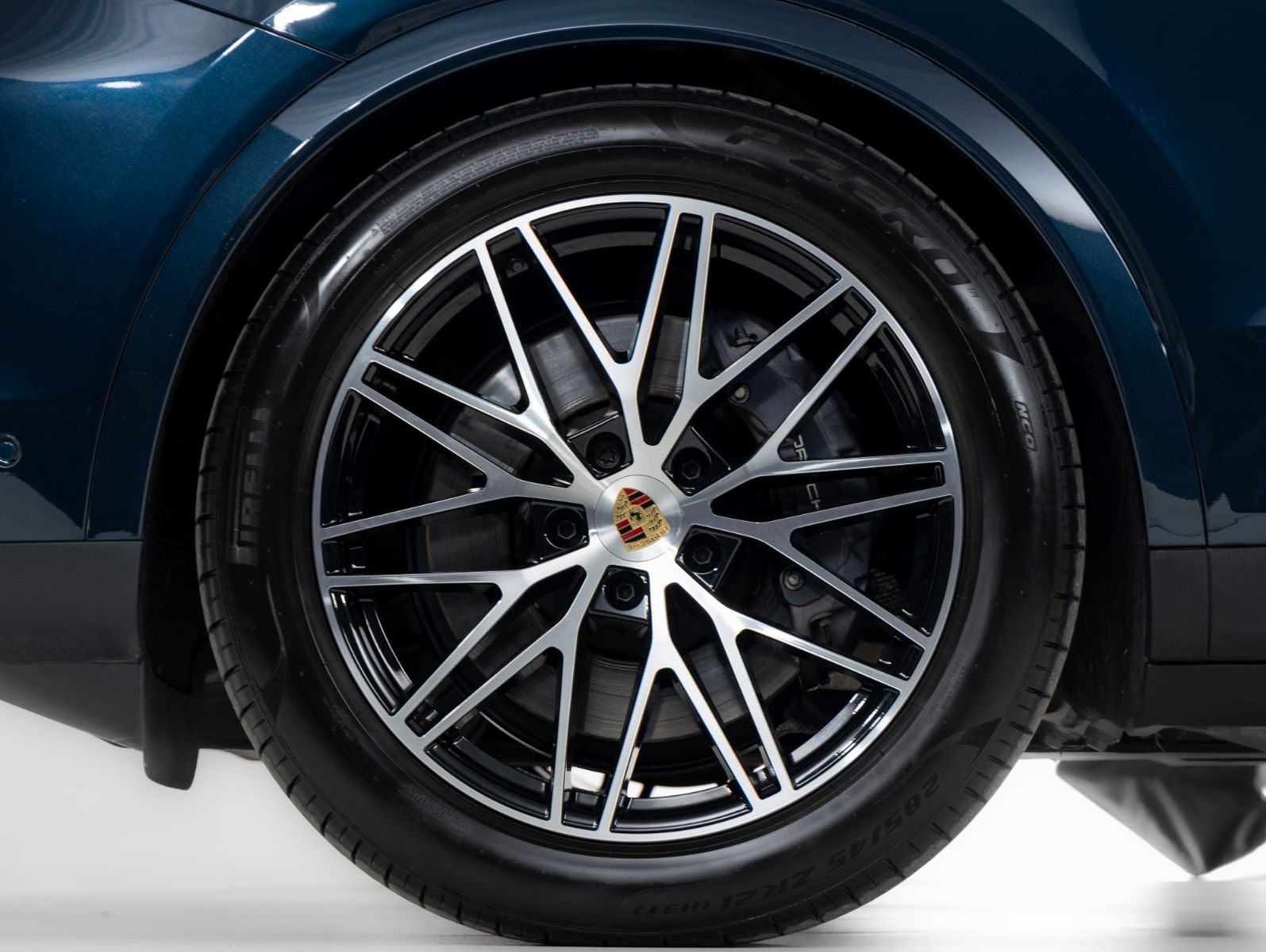 Porsche Cayenne E-Hybrid - BOSE - Pano - Lenkradheizung