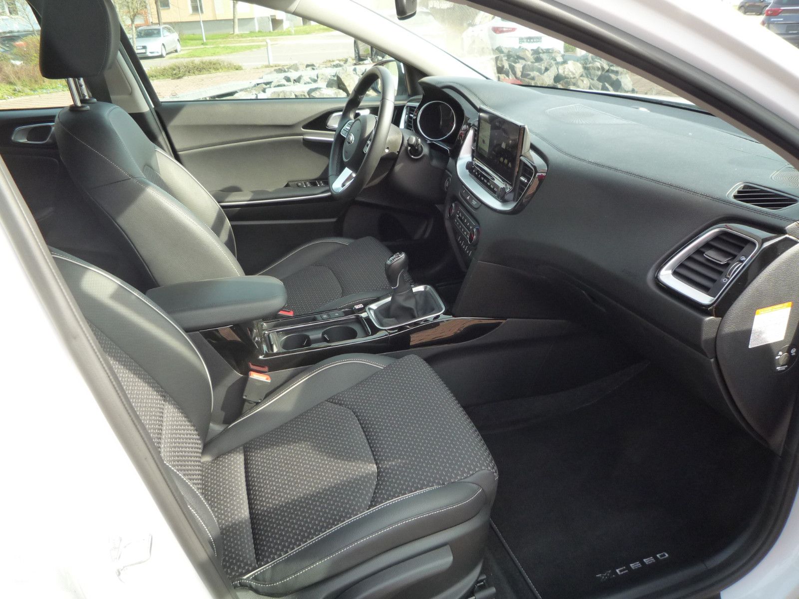 Kia XCeed Spirit - Samsaru's Car Outlet
