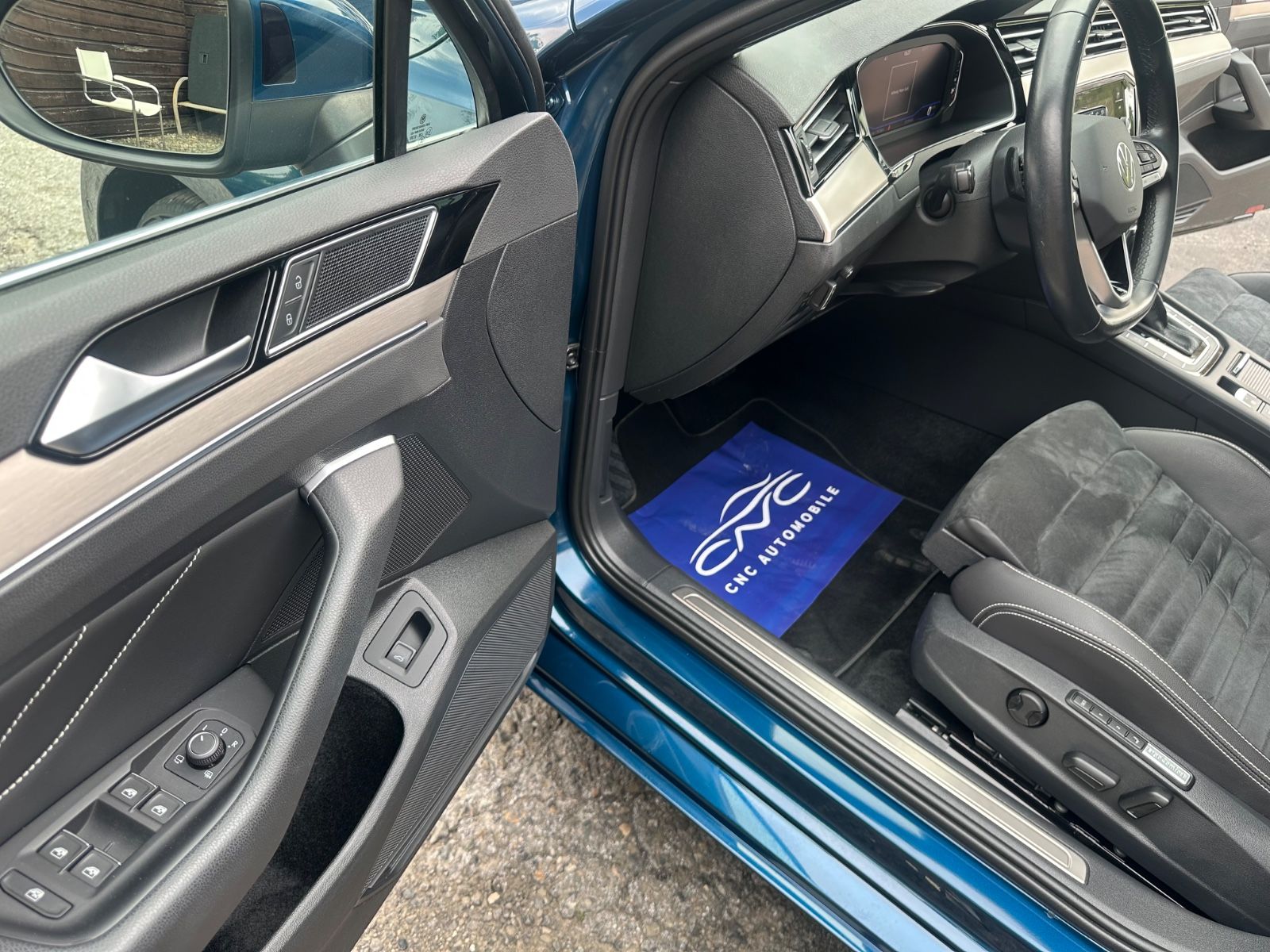 Volkswagen Passat Variant DSG Elegance - Samsaru's Car Outlet
