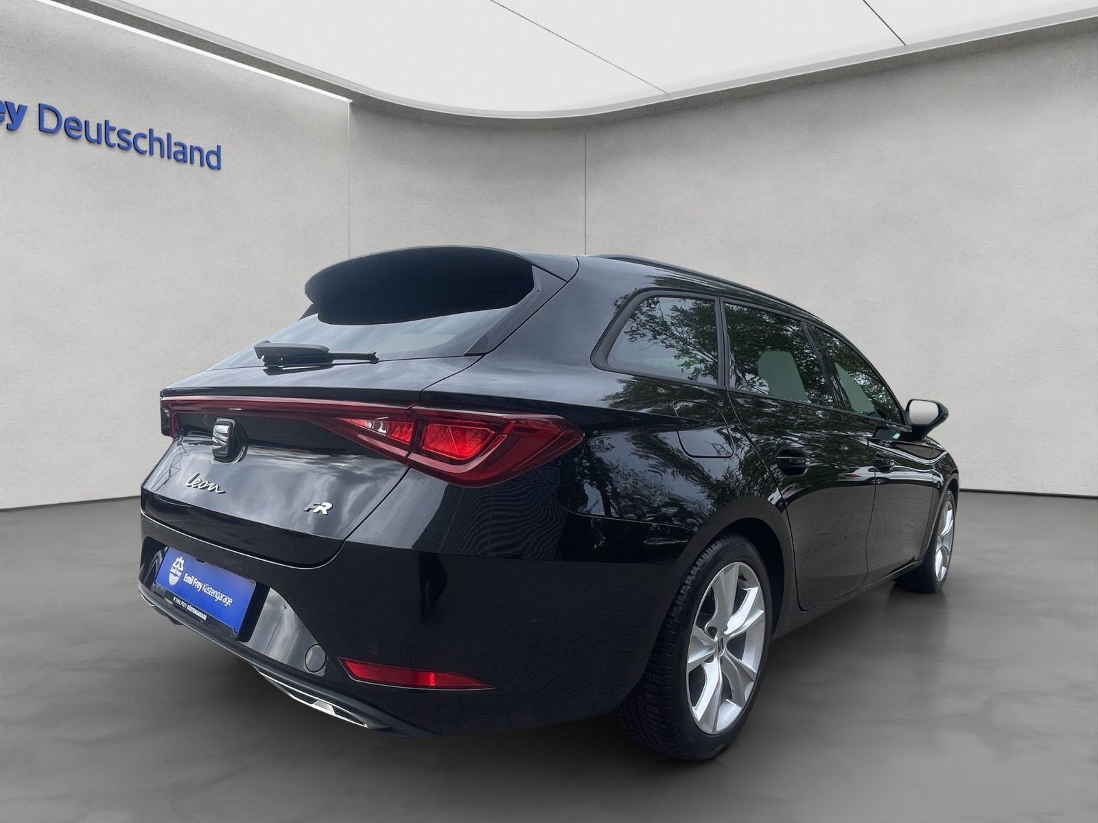 Seat Leon Sportstourer 2.0 TDI DSG FR AHK/Kamera/Navi
