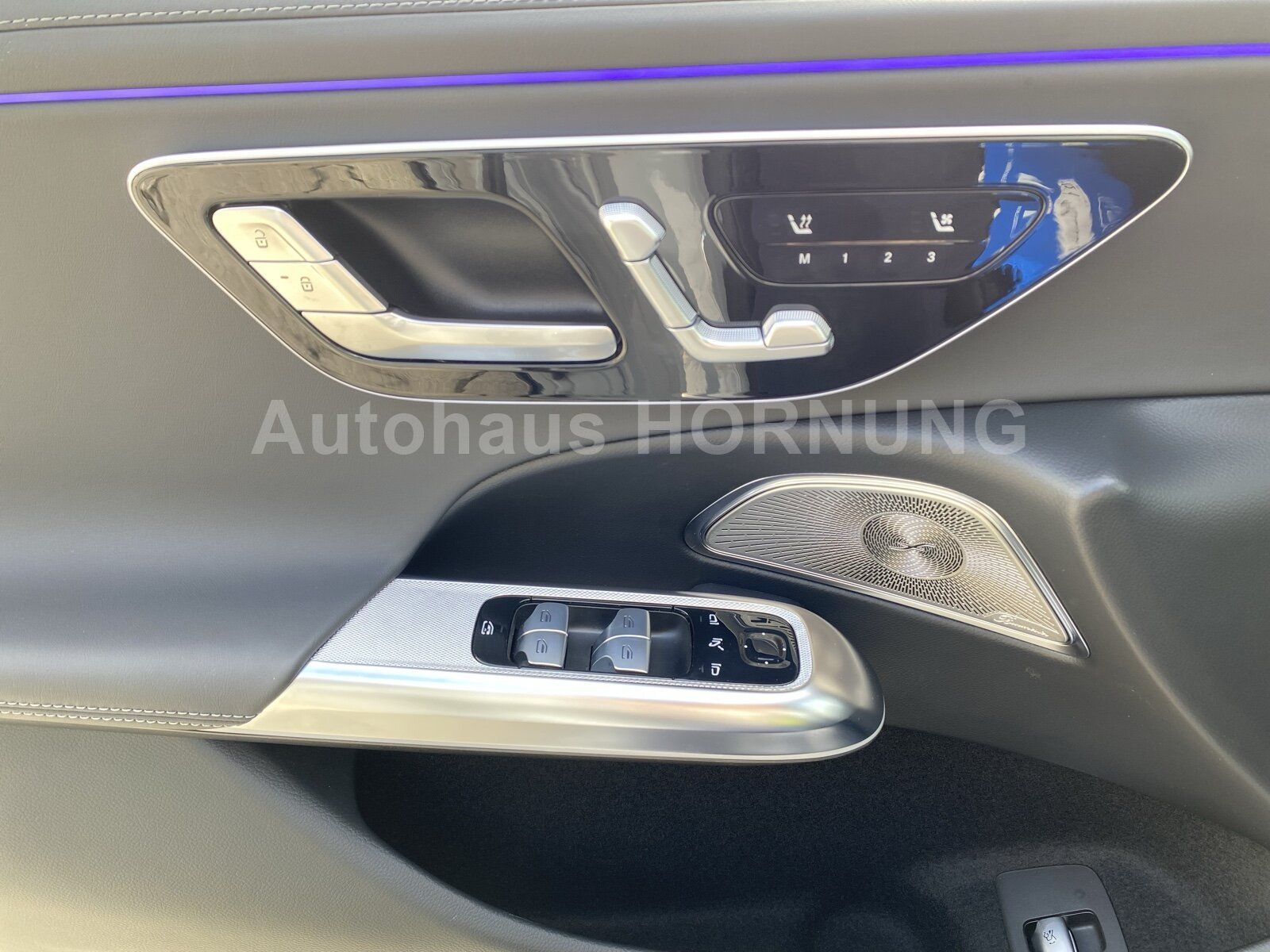 Mercedes-Benz E 450d 4M AMG AIR DIGI HUD AHK NIGHT 360° PANOSD