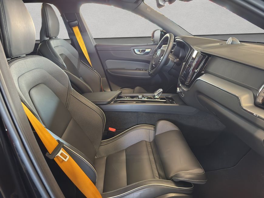 Volvo XC60 T8 AWD Recharge Polestar Engineered