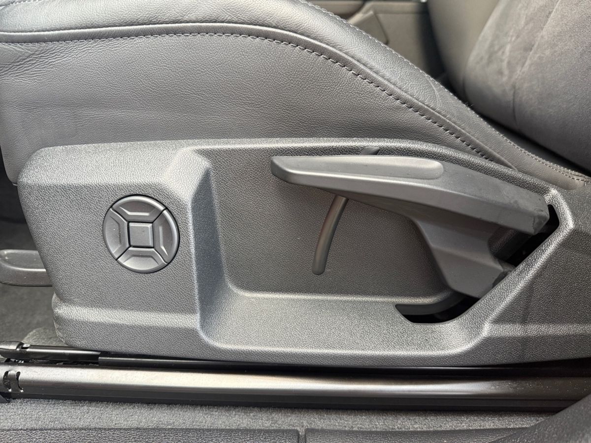 Audi Q3 advanced - Samsaru's Car Outlet