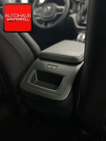 Volvo XC60 B4 AWD PLUS DARK - Samsaru's Car Outlet