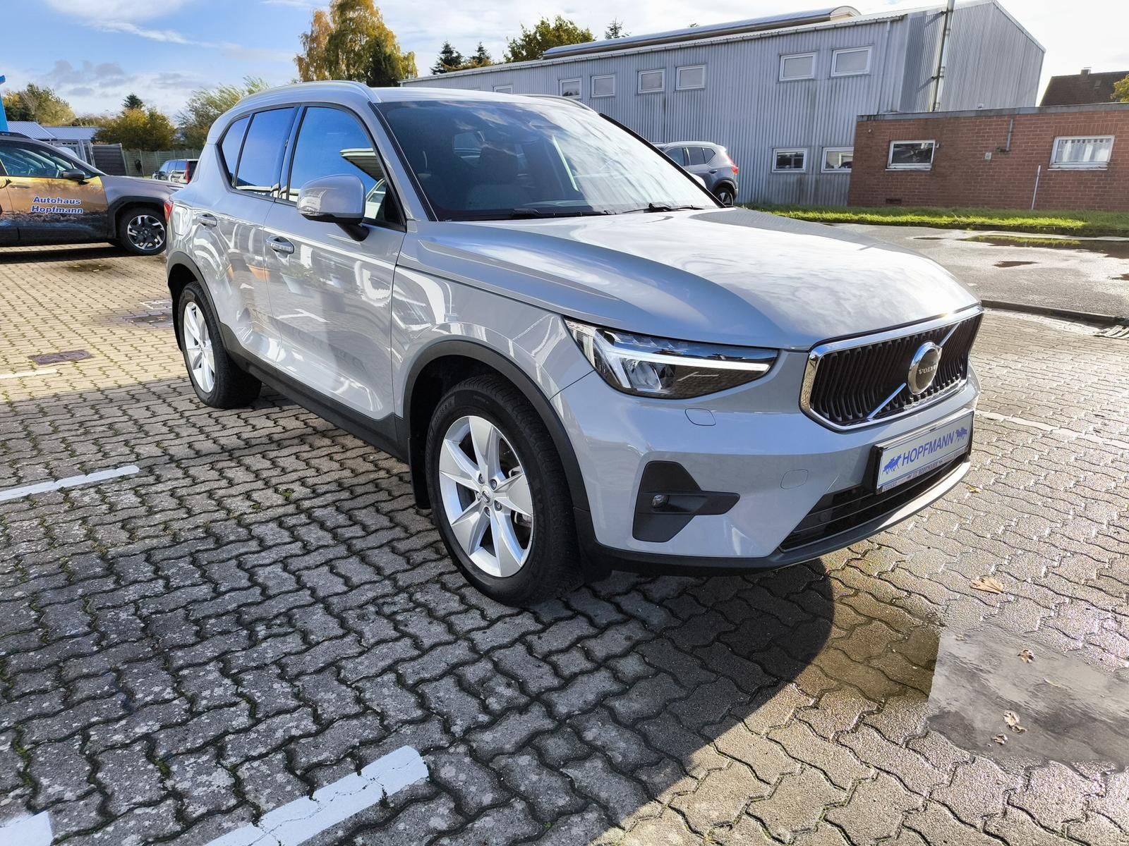 Volvo XC40 B4 Benzin Aut. ACC / BLIS / AHK