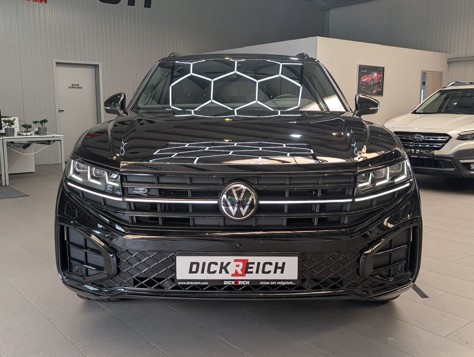 Volkswagen Touareg 3.0TDI 4M R-Line VOLL Black 22" UPE 114T