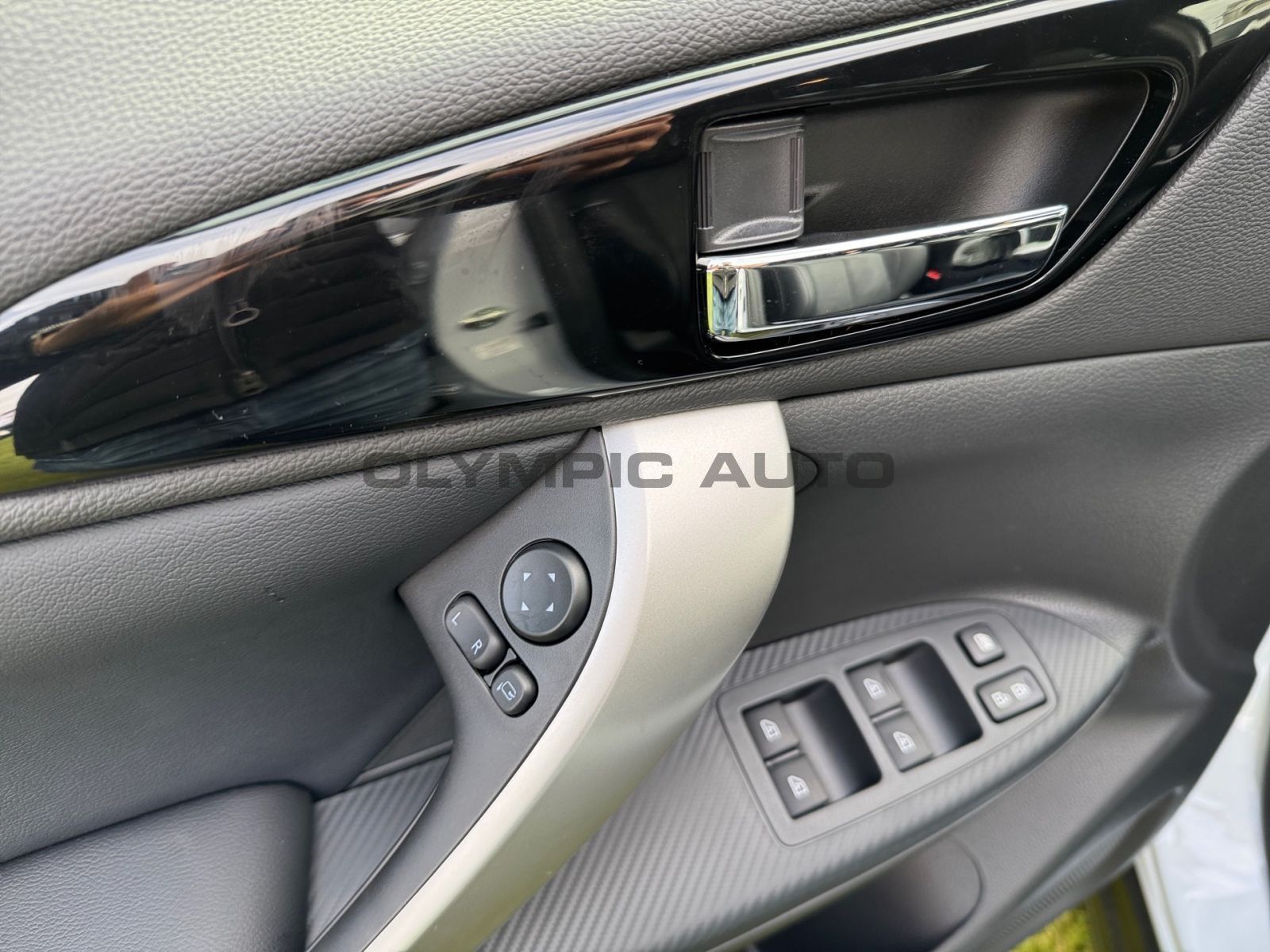 Mitsubishi Eclipse Cross 2.4 Plug-In Hybrid Select 360°  LE