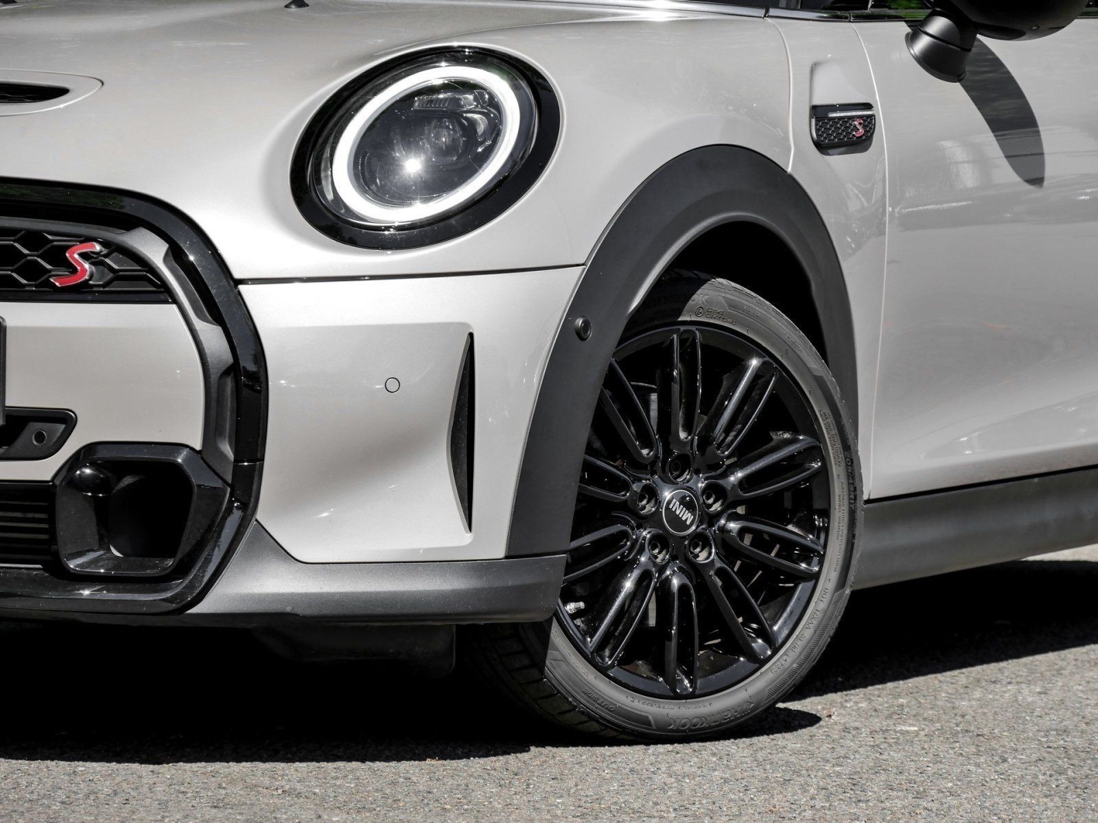 MINI Cooper S YOUNIQUE - Samsaru's Car Outlet
