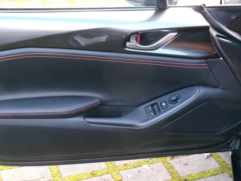 Mazda MX-5 2.0L SKYACTIV G 184PS KAZARI