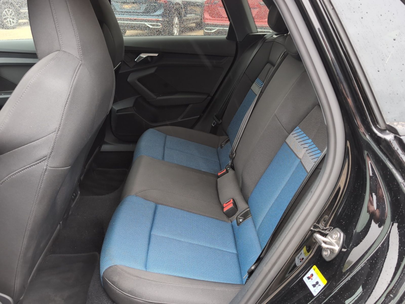 Audi A3 Sportback 30 TFSI S-Tronic Advanced, Sportsit