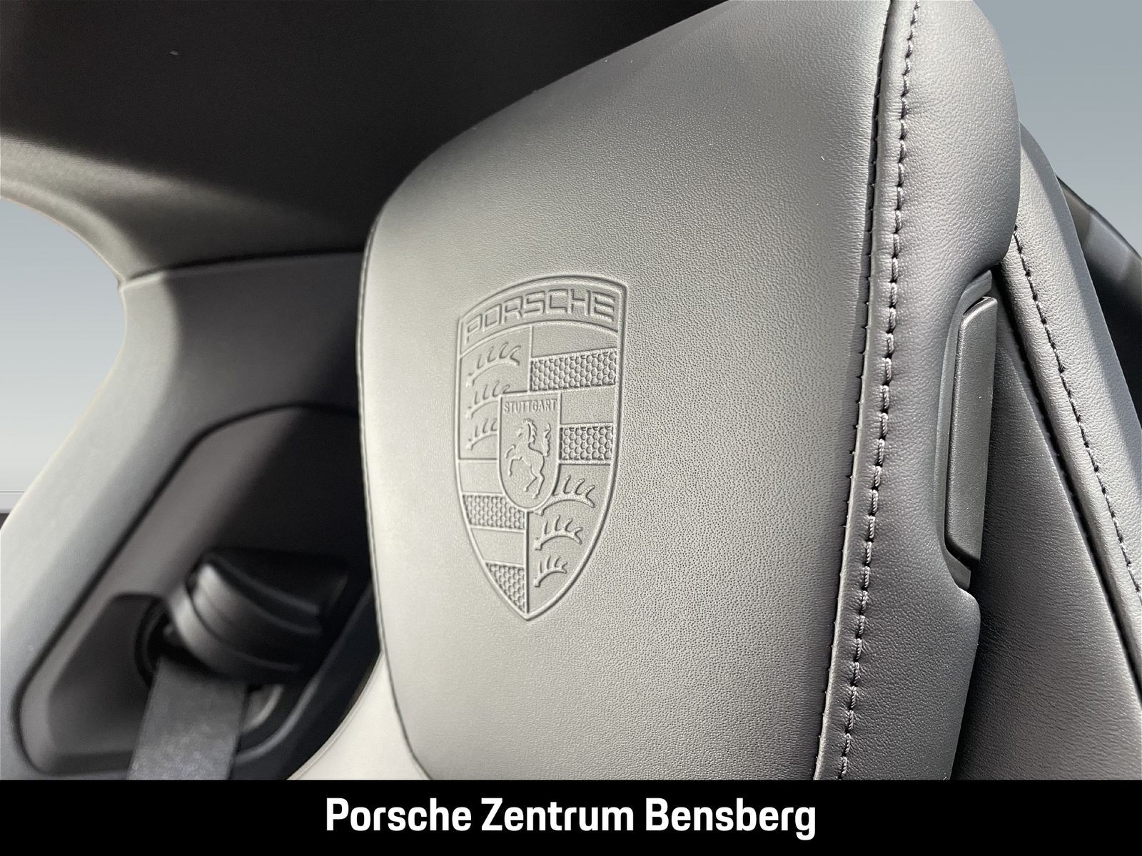 Porsche Taycan 4S Cross Turismo