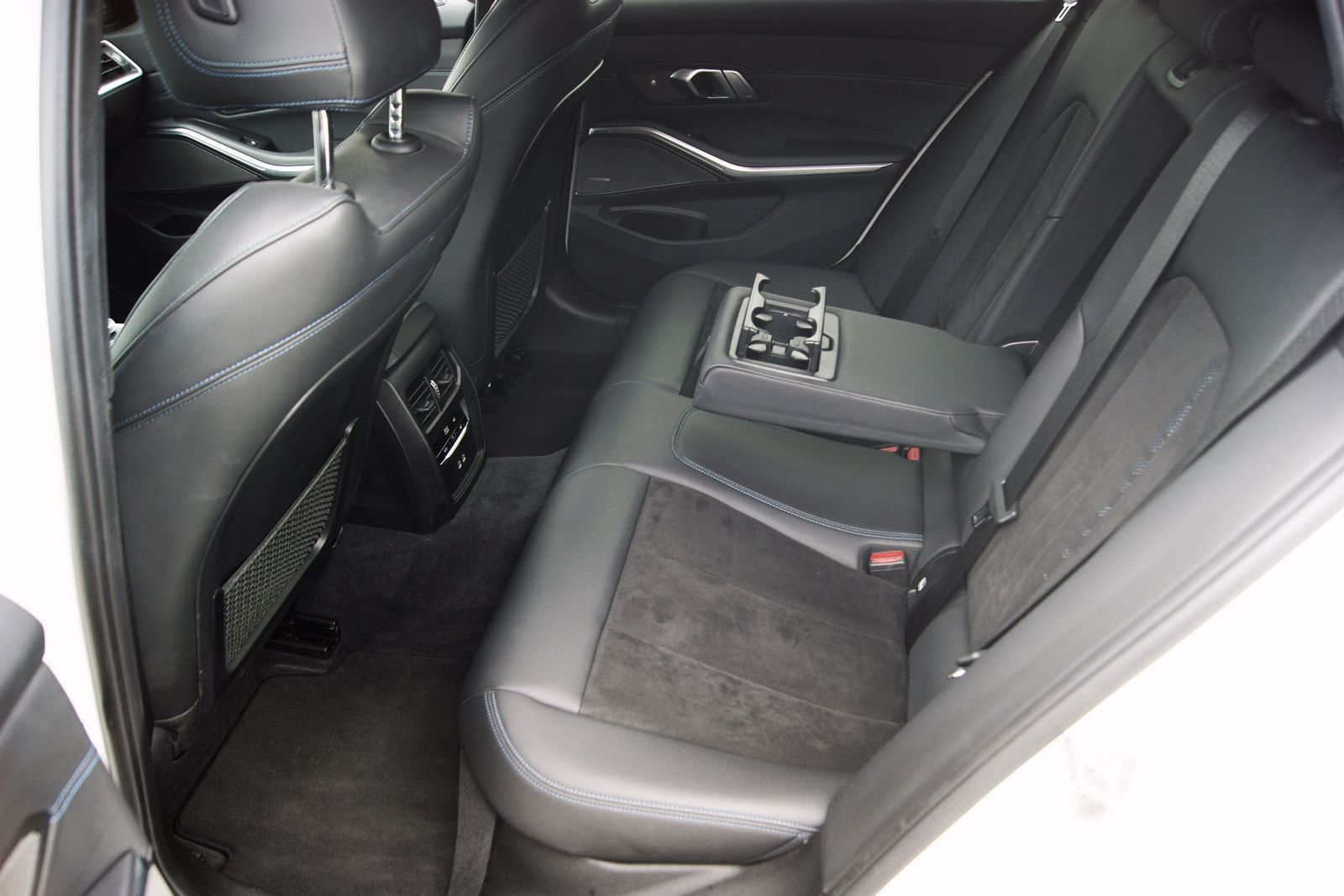 BMW 320d xDrive M Sport - Samsaru's Car Outlet