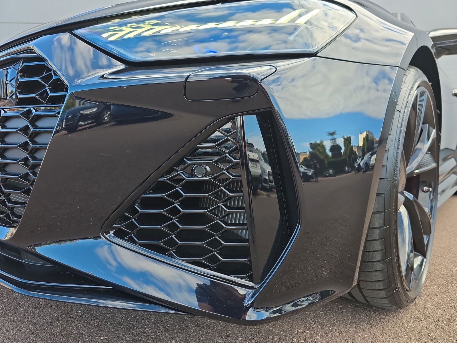 Audi RS6 Avant KERAMIK DYNAMIK+ 305KM/H PANO STANDHZG