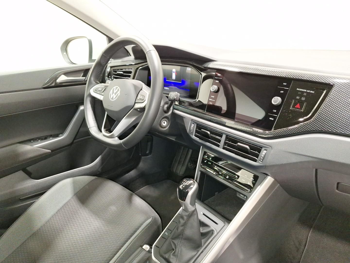 Volkswagen Taigo 1.0 TSI Life - Samsaru's Car Outlet