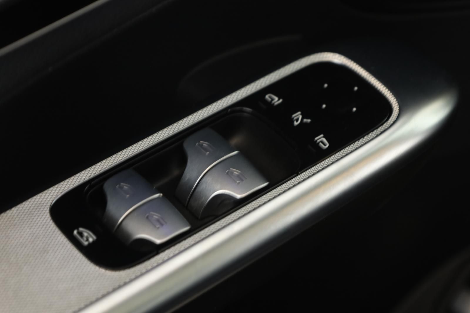 Mercedes-Benz GLC 300 d 4M AMG Advanced Night DIGITAL Pano AHK