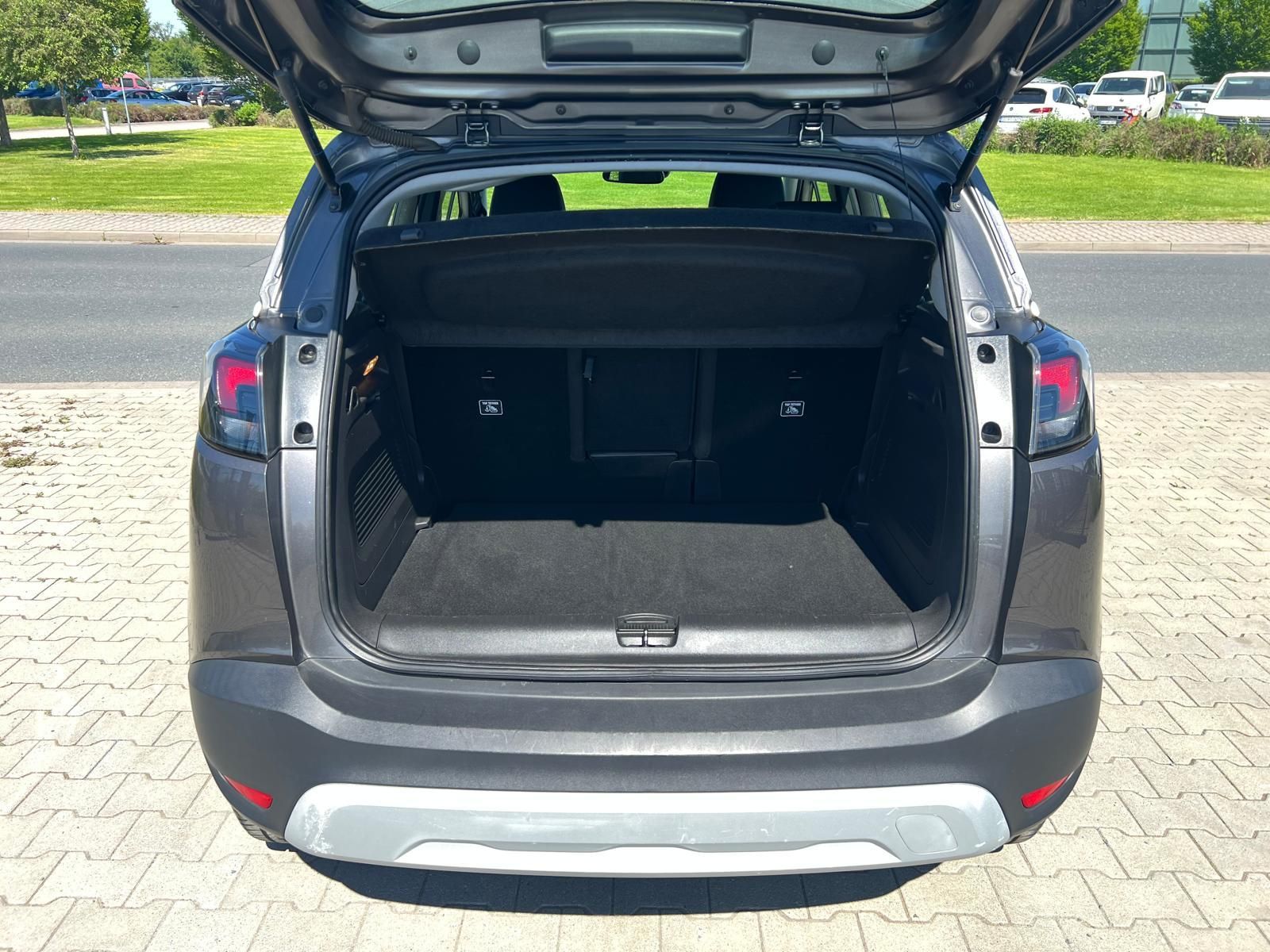 Opel Crossland 1.5 D Elegance - Samsaru's Car Outlet