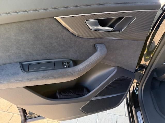 Audi RSQ8 performance #25 #RS Design blau #305 km/h