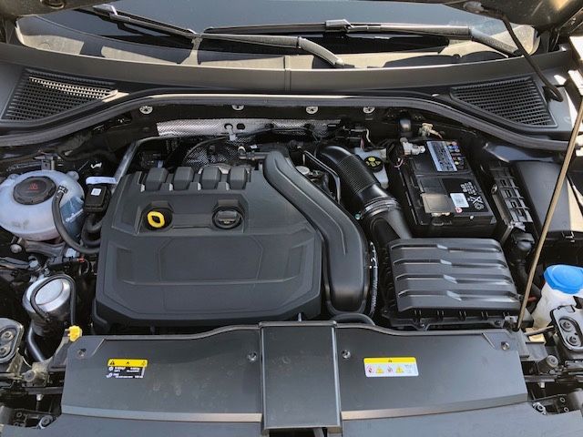 Volkswagen T-Roc Style - Samsaru's Car Outlet