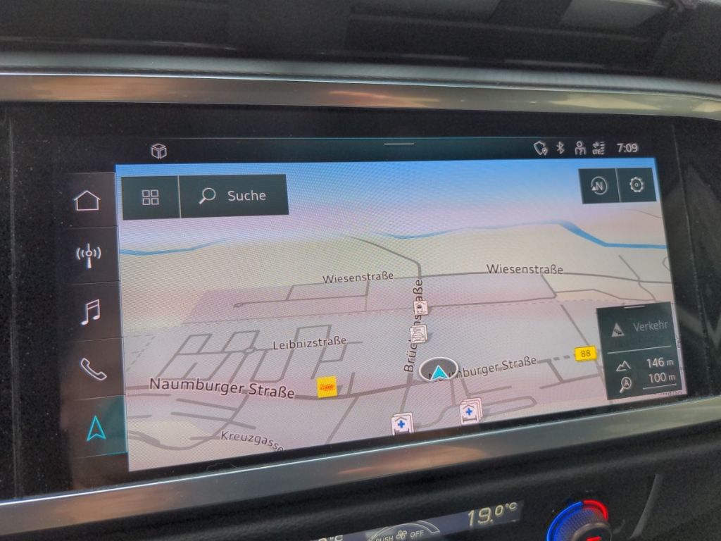 Audi Q3 35 TDI quattro S tronic - Samsaru's Car Outlet