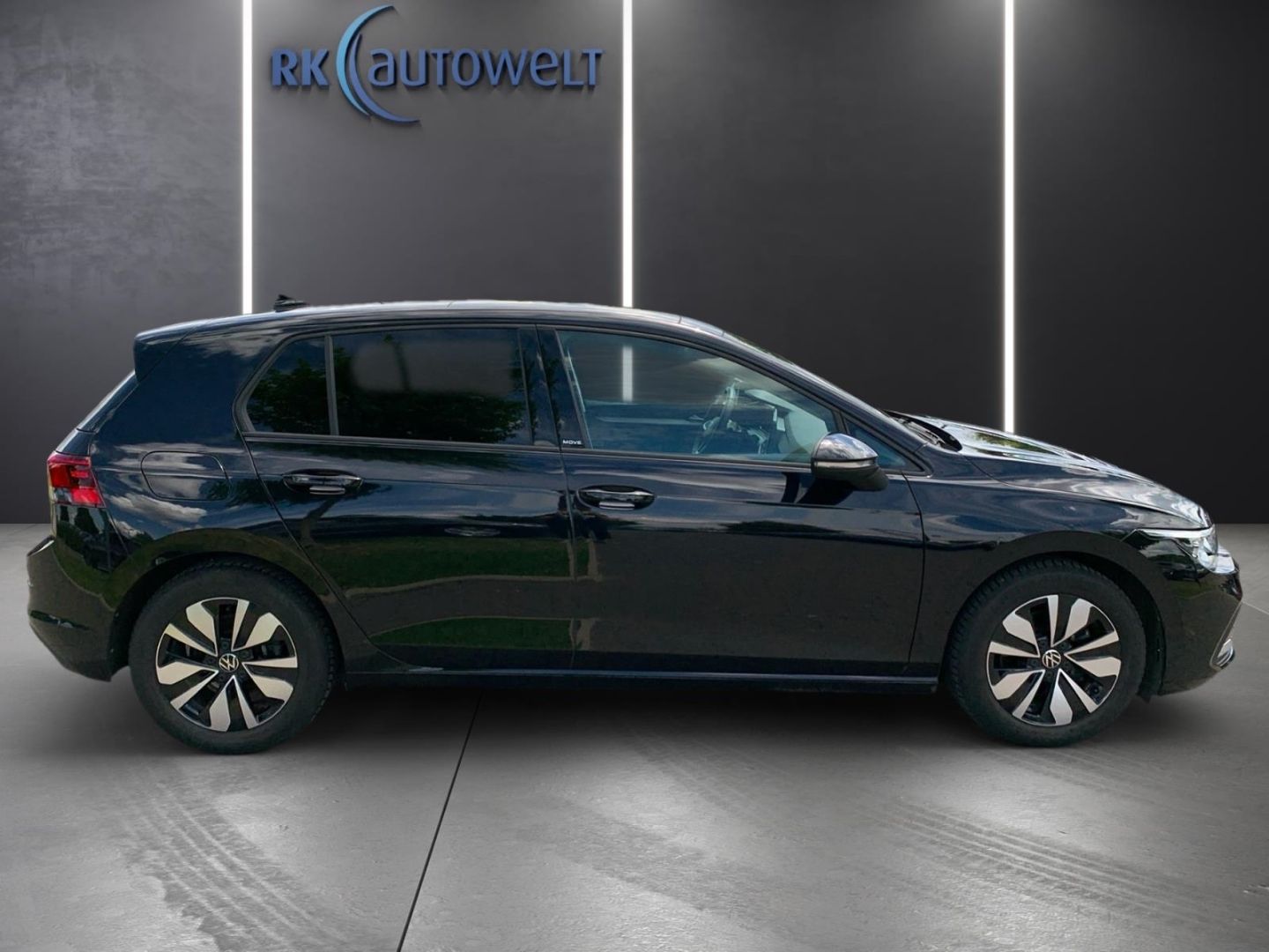 Volkswagen Golf 8 VIII Move 2.0 TDI - Samsaru's Car Outlet