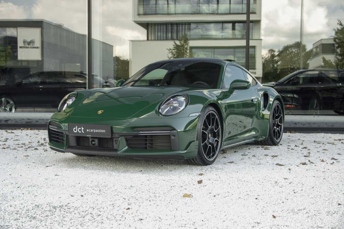 Porsche 992 TurboS Irishgreen Heritage SportDesign Lift 