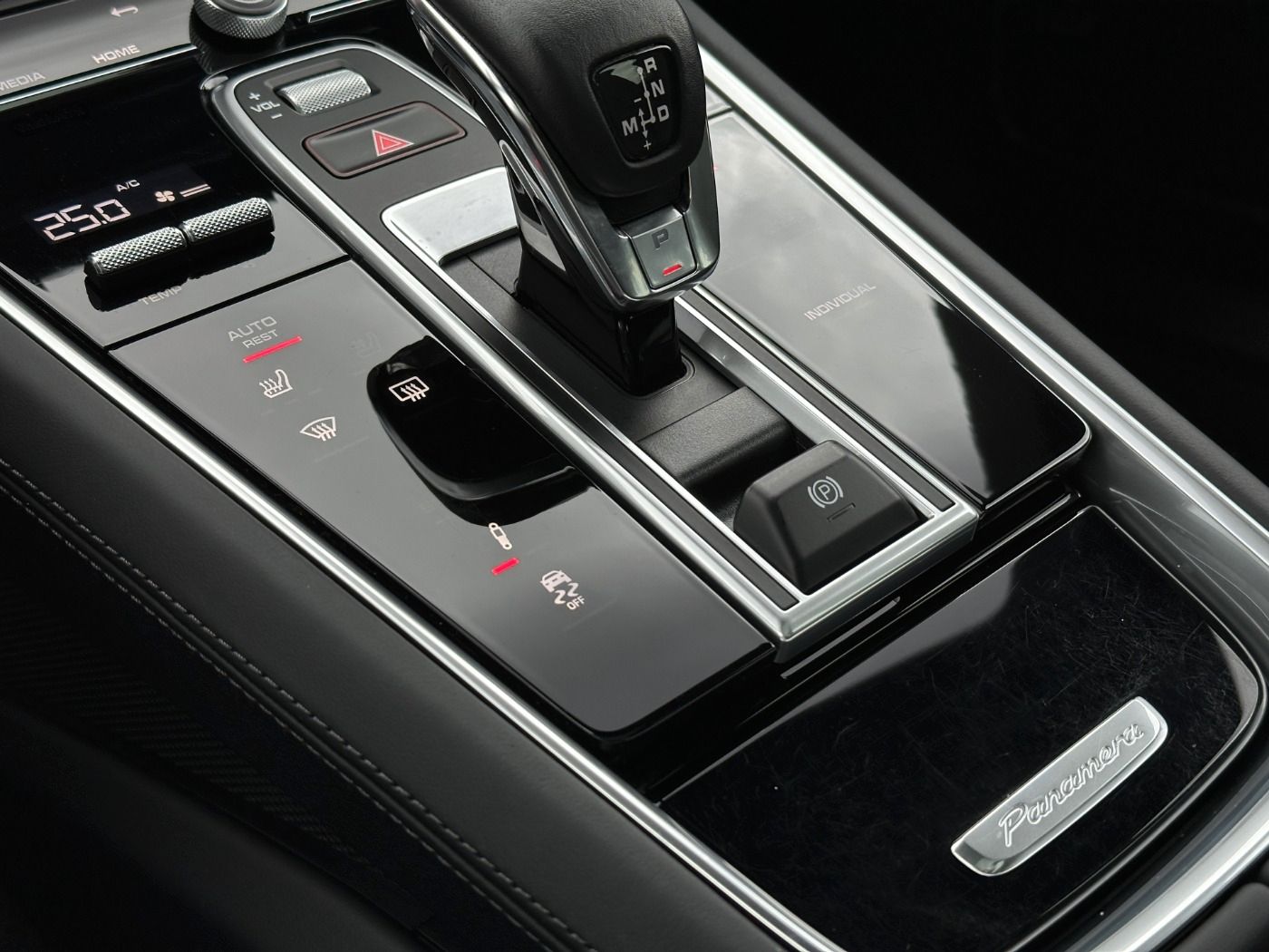 Porsche Panamera 4 E-Hybrid Sport Turismo Plat. Ed. 360°