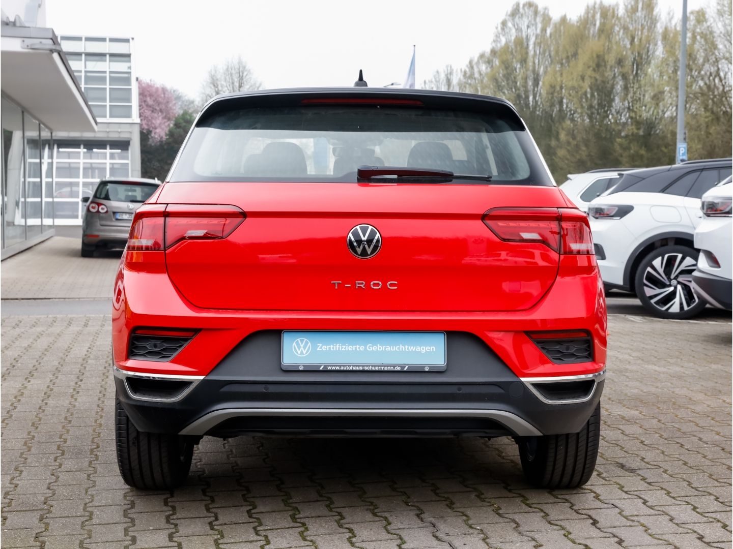 Volkswagen T-Roc STYLE 2.0 TDI DSG - Samsaru's Car Outlet