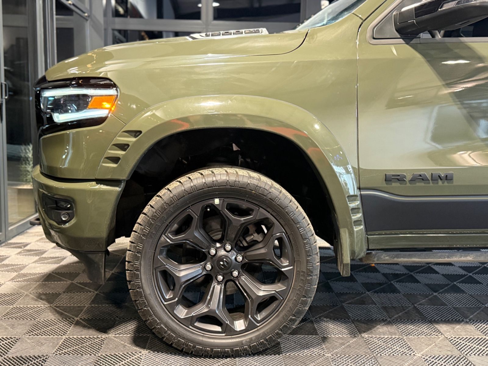 Dodge RAM 1500 5.7 LIMITED/NIGHT/VIRTUAL/FACELIFT/19%/
