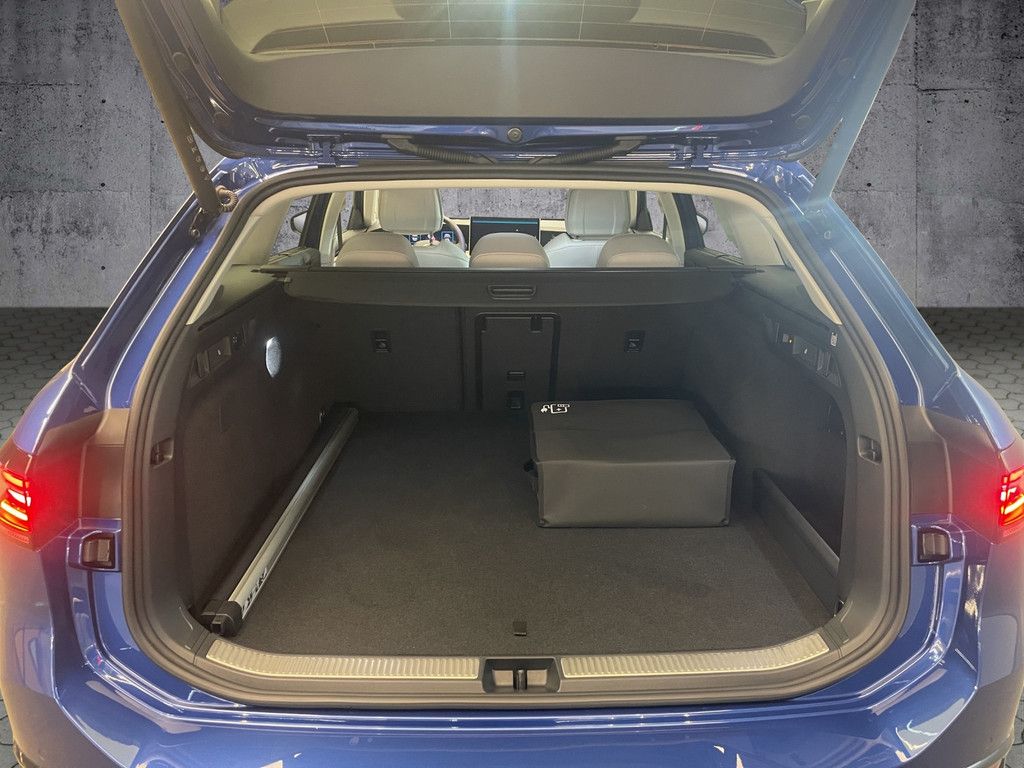 Volkswagen Passat Variant 1.5 eHybrid Elegance DSG Matrix