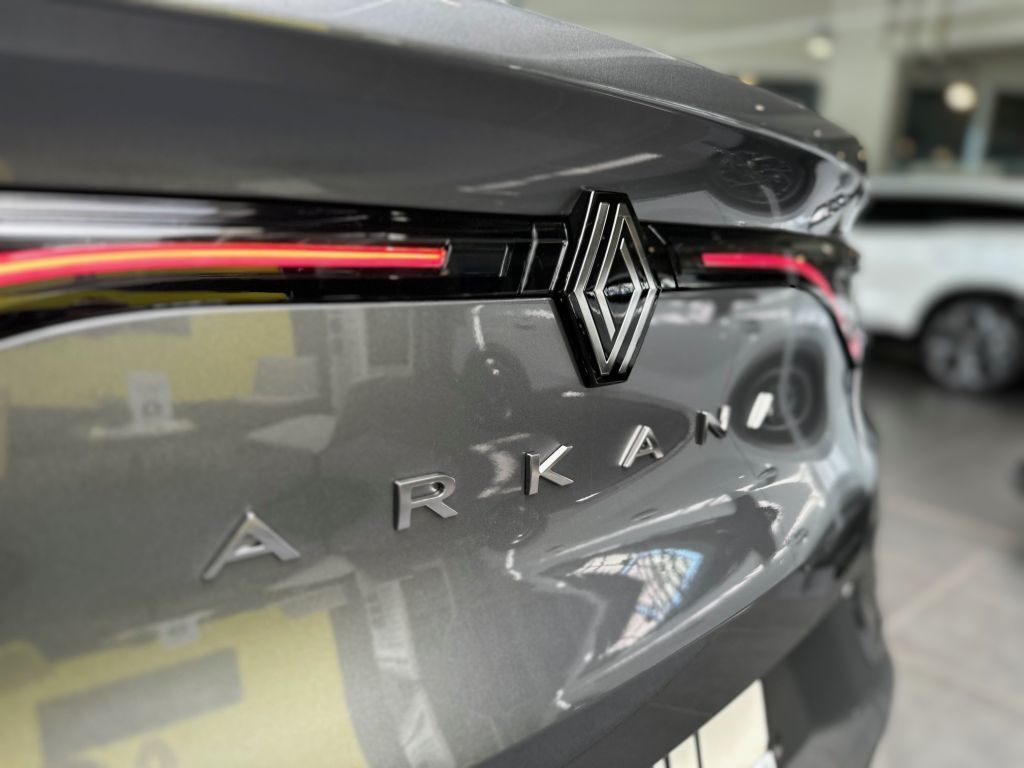 Renault Arkana TECHNO E-Tech Full Hybrid - Samsaru's Car Outlet