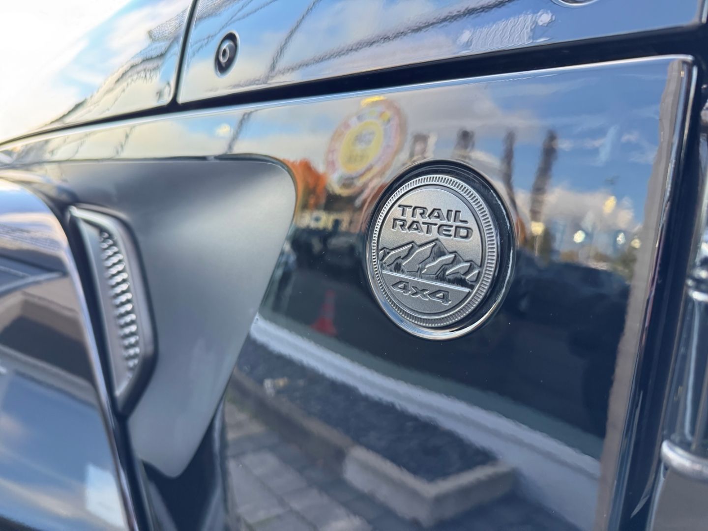 Jeep Gladiator Farout UMBAU 4WD 3.0 CRD DACH Leder So