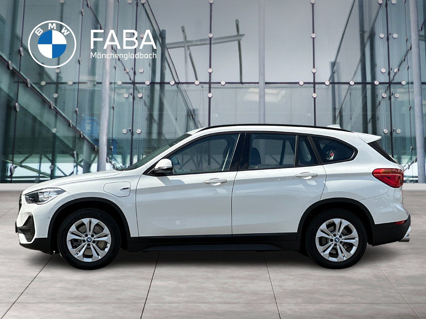 BMW X1 xDrive25e - Samsaru's Car Outlet