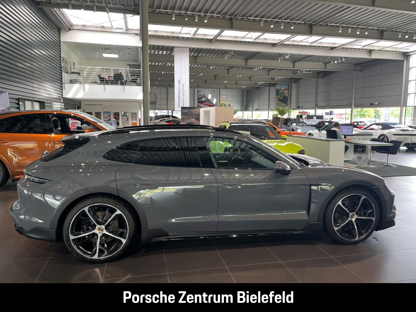 Porsche Taycan 4S Cross Turismo Panorama Luftfederung