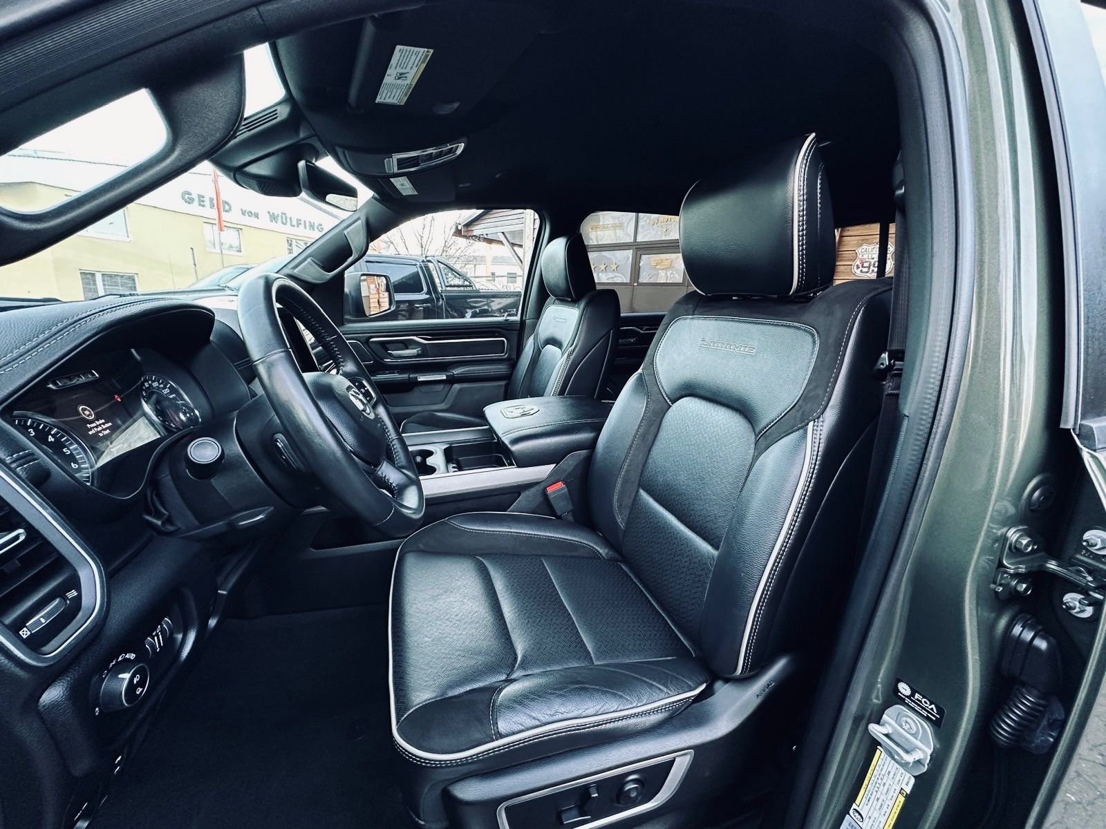 Dodge LARAMIE*5.7*LPG*AHK*NAVI*PDC*RAMBOX*GARANTIE*