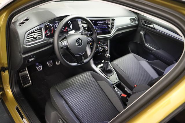 Volkswagen T-Roc 2.0 TDI ACTIVE - Samsaru's Car Outlet