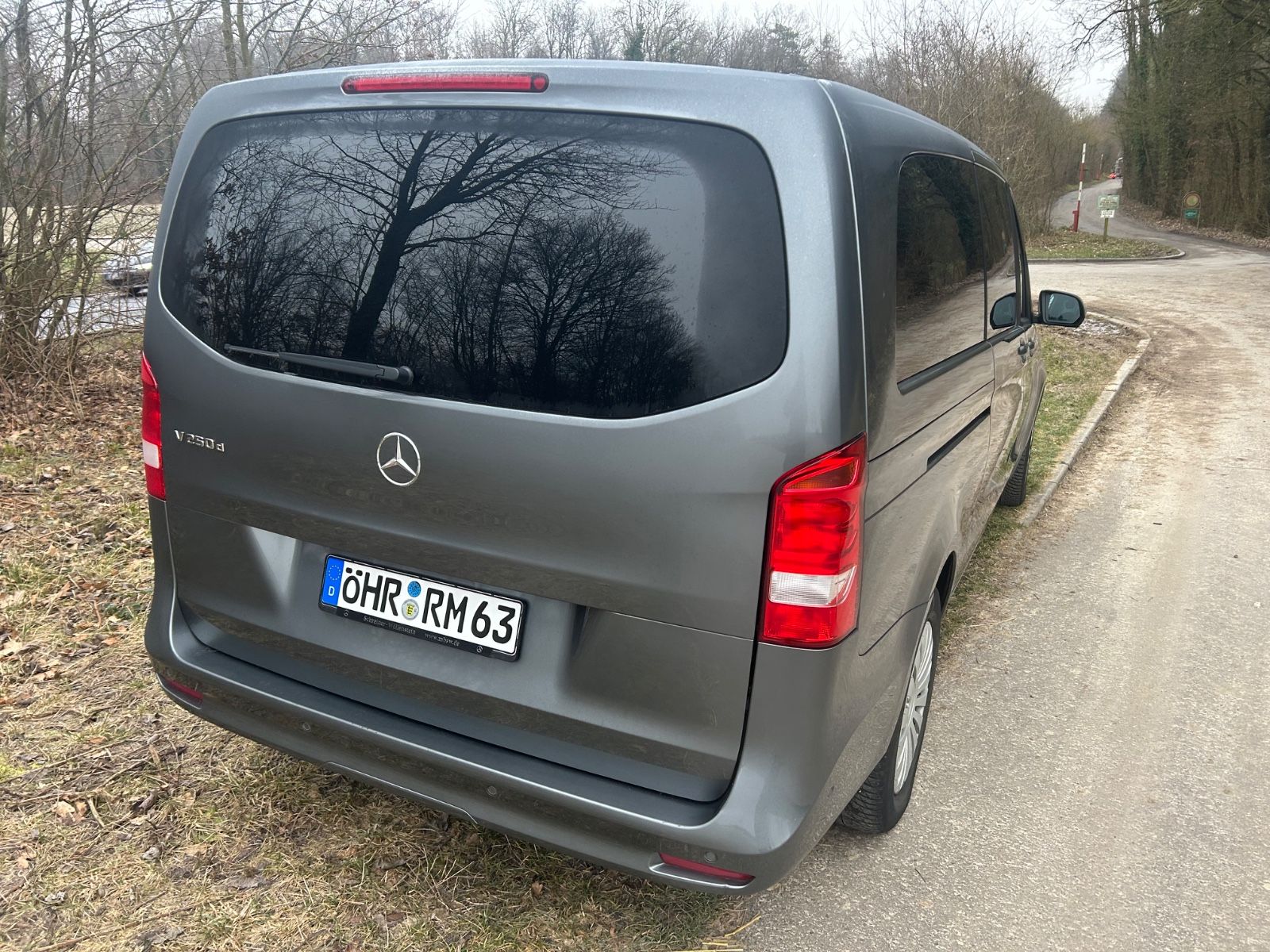 Mercedes-Benz V 250 - Samsaru's Car Outlet